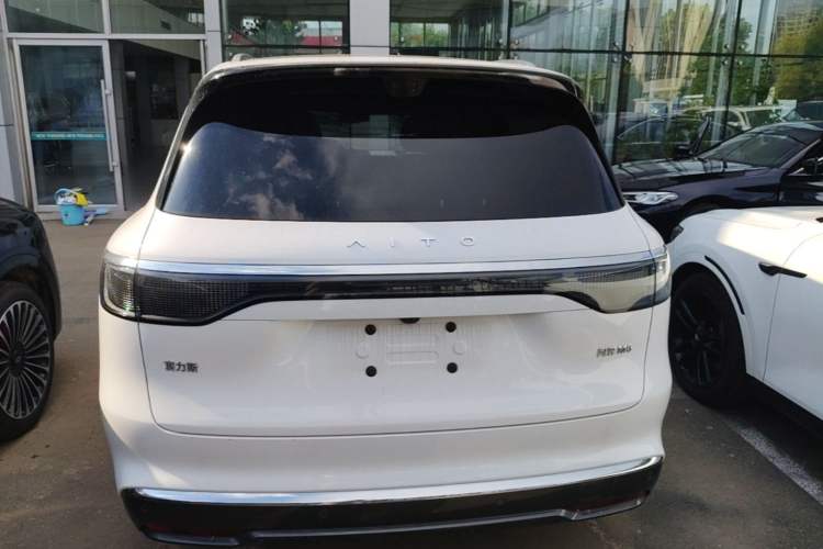 Used Hima AITO M8 2025 Extended-Range Ultra Version 53.4 kWh 6-Seater Edition Rear