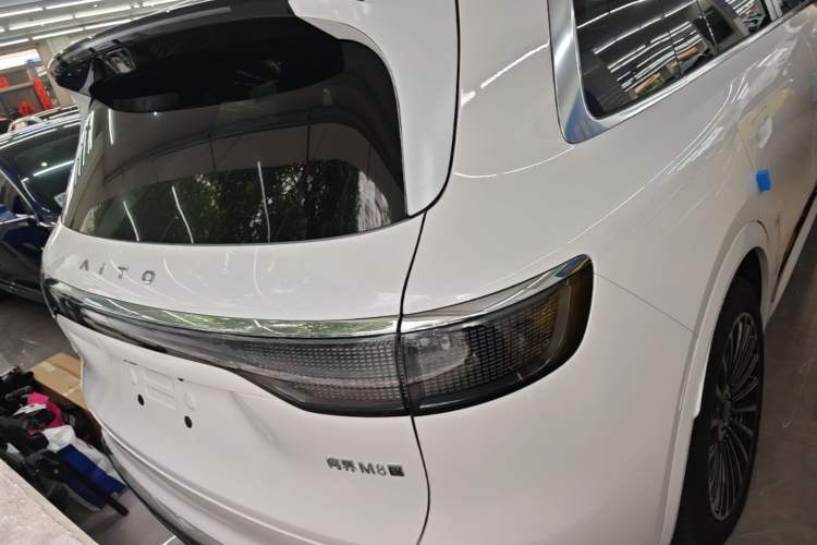 Used Hima AITO M8 2025 Model, Pure Electric Max+ Five-Seat All-Wheel-Drive Version Rear