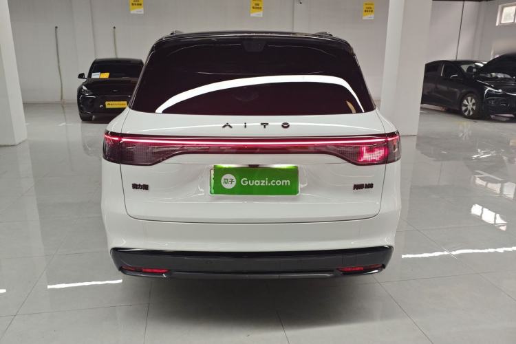 Used Hima AITO M8 2025 Extended-Range Ultra Version 53.4 kWh 6-Seater Edition Rear