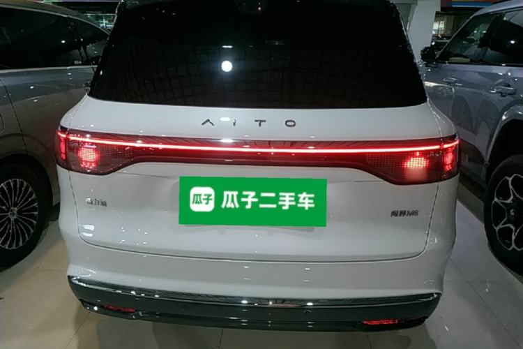 Used Hima AITO M8 2025 Extended-Range Max+ Version 53.4 kWh 6-Seater Edition Rear