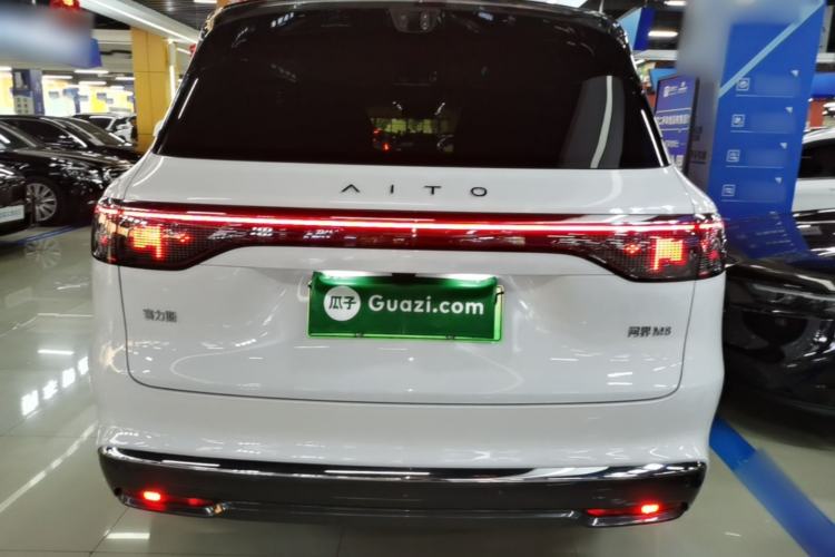 Used Hima AITO M8 2025 Extended-Range Ultra Version 53.4 kWh 6-Seater Edition Rear