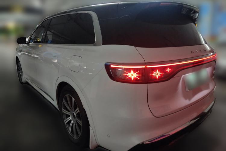 Used Hima AITO M8 2025 Extended-Range Ultra Version 53.4 kWh 6-Seater Edition Rear Left 45 Deg