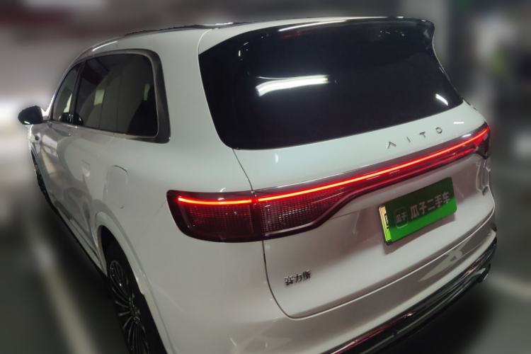 Used Hima AITO M8 2025 Extended-Range Ultra Version 53.4 kWh 6-Seater Edition Rear Left 45 Deg