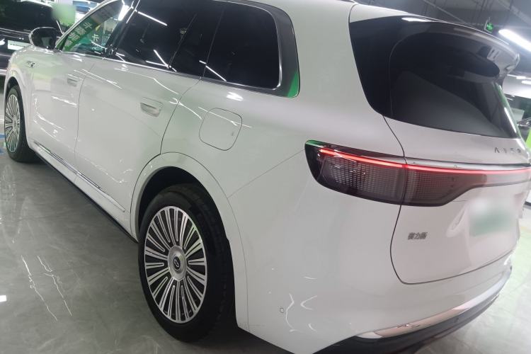 Used Hima AITO M8 2025 Extended-Range Ultra Version 53.4 kWh 5-Seater Edition Rear Left 45 Deg