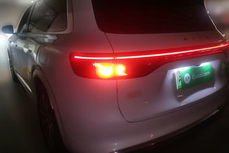Used Hima AITO M8 2025 Extended-Range Max Version 37 kWh 5-Seater Rear Left 45 Deg