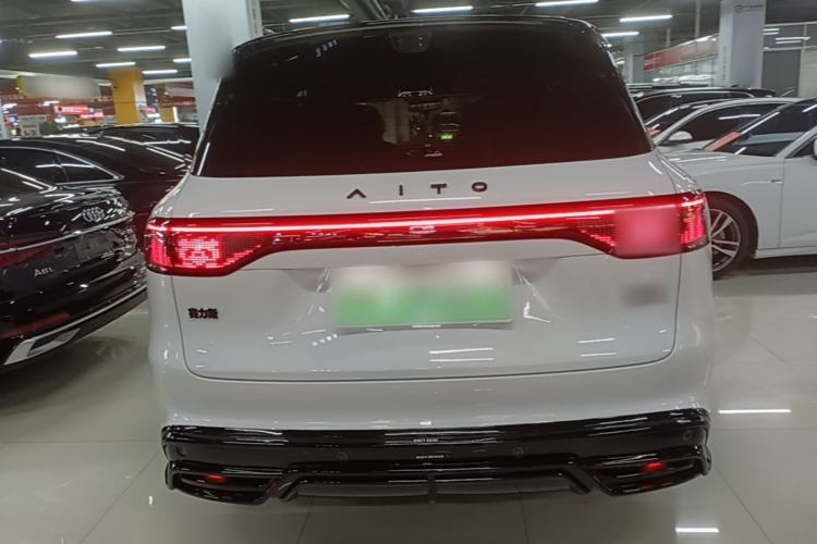 Used Hima AITO M8 2025 Extended-Range Max+ Version 53.4 kWh 6-Seater Edition Rear