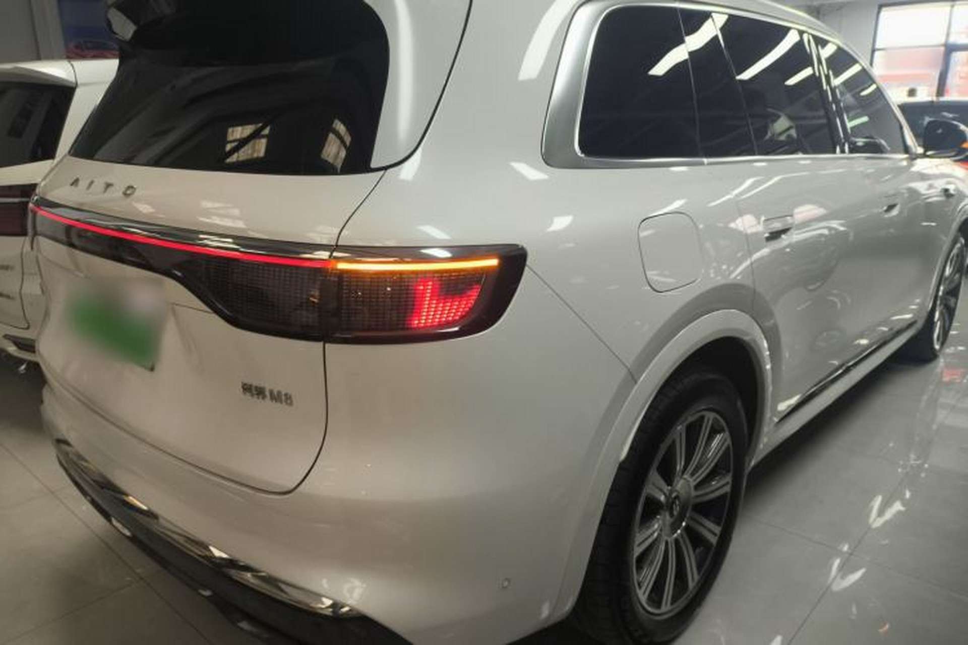 Used Hima AITO M8 2025 Extended-Range Max Version 37 kWh 6-Seater Rear Right 45 Deg