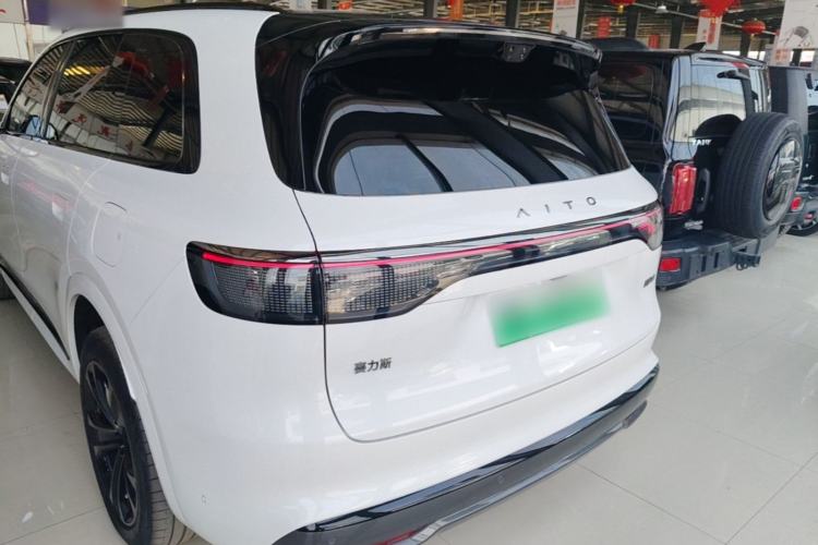 Used Hima AITO M8 2025 Extended-Range Ultra Version 53.4 kWh 6-Seater Edition Rear