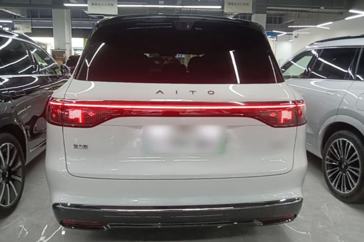 Used Hima AITO M8 2025 Extended-Range Ultra Version 53.4 kWh 5-Seater Edition Rear