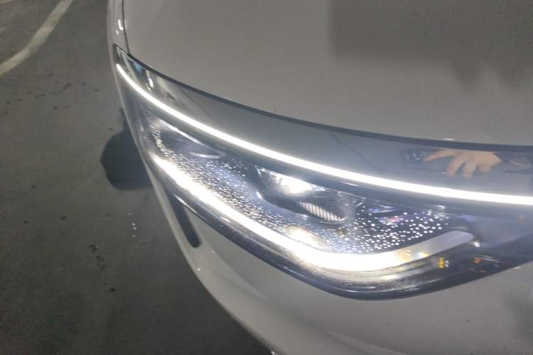 Used Hima AITO M8 2025 Extended-Range Ultra Version 53.4 kWh 6-Seater Edition Right Front Headlight