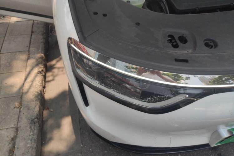 Used Hima AITO M8 2025 Extended-Range Max+ Version 53.4 kWh 6-Seater Edition Right Front Headlight