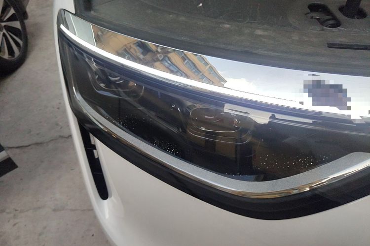 Used Hima AITO M8 2025 Extended-Range Ultra Version 53.4 kWh 6-Seater Edition Right Front Headlight