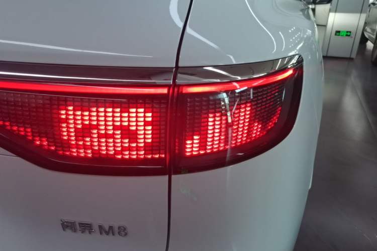Used Hima AITO M8 2025 Extended-Range Max+ Version 53.4 kWh 5-Seater Edition Right Rear Taillight