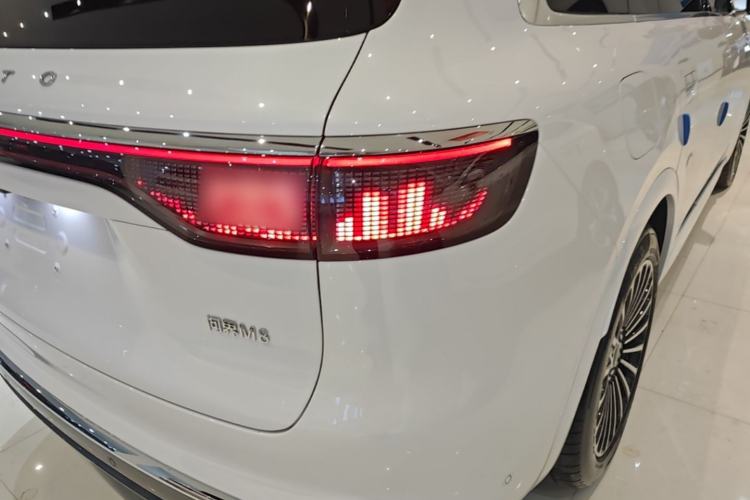 Used Hima AITO M8 2025 Extended-Range Max Version 37 kWh 6-Seater Right Rear Taillight