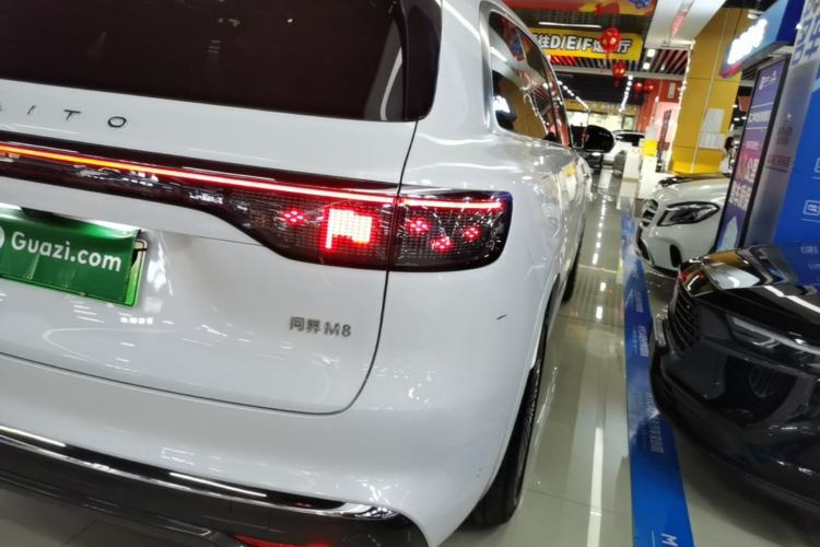 Used Hima AITO M8 2025 Extended-Range Ultra Version 53.4 kWh 6-Seater Edition Right Rear Taillight