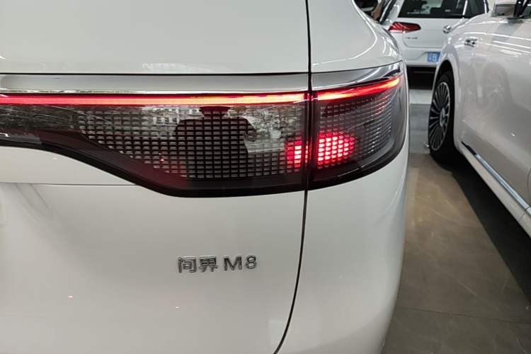 Used Hima AITO M8 2025 Extended-Range Max+ Version 53.4 kWh 5-Seater Edition Right Rear Taillight