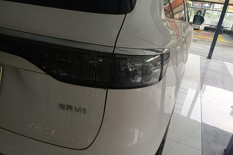 Used Hima AITO M8 2025 Extended-Range Ultra Version 53.4 kWh 5-Seater Edition Right Rear Taillight