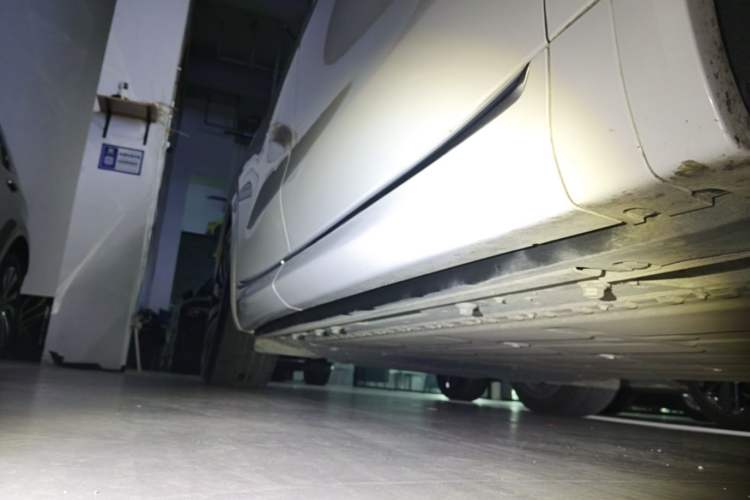 Used Hima AITO M8 2025 Model, Pure Electric Max+ Six-Seat Long-Range Version Right Side Sill