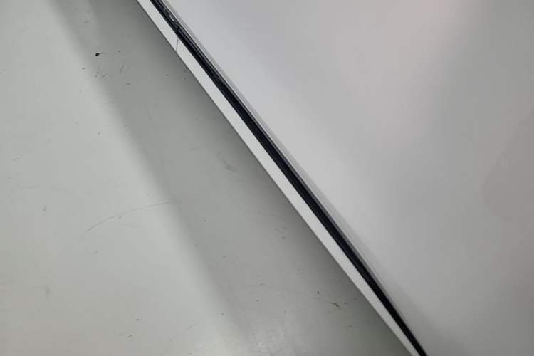 Used Hima AITO M8 2025 Extended-Range Max+ Version 53.4 kWh 5-Seater Edition Right Side Sill