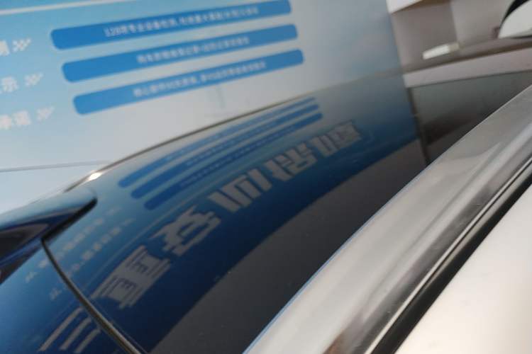 Used Hima AITO M8 2025 Extended-Range Max+ Version 53.4 kWh 5-Seater Edition Roof