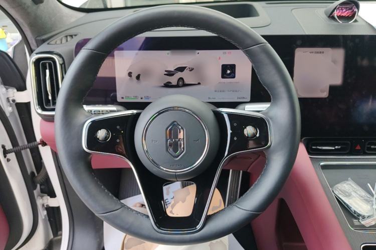Used Hima AITO M8 2025 Extended-Range Ultra Version 53.4 kWh 6-Seater Edition Steering Wheel