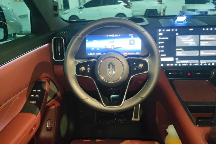 Used Hima AITO M8 2025 Extended-Range Max+ Version 53.4 kWh 6-Seater Edition Steering Wheel