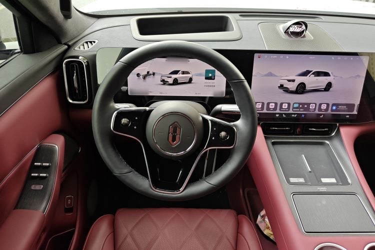 Used Hima AITO M8 2025 Extended-Range Max+ Version 53.4 kWh 6-Seater Edition Steering Wheel
