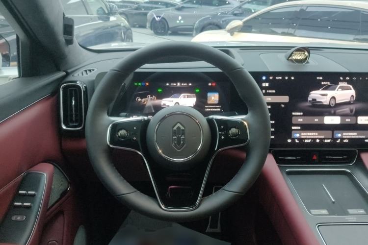 Used Hima AITO M8 2025 Extended-Range Max+ Version 53.4 kWh 5-Seater Edition Steering Wheel