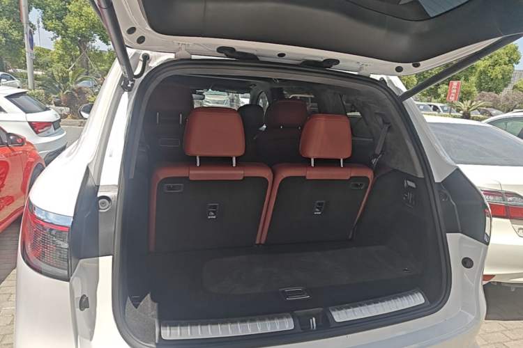 Used Hima AITO M8 2025 Extended-Range Max+ Version 53.4 kWh 6-Seater Edition Trunk