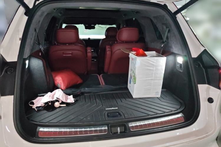 Used Hima AITO M8 2025 Extended-Range Ultra Version 53.4 kWh 6-Seater Edition Trunk