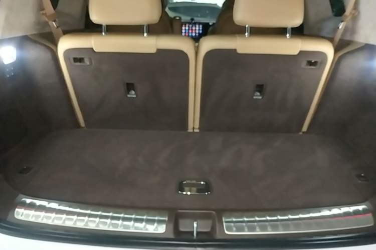 Used Hima AITO M8 2025 Extended-Range Max+ Version 53.4 kWh 6-Seater Edition Trunk