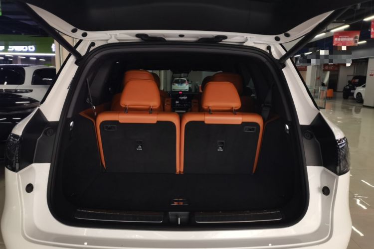 Used Hima AITO M8 2025 Extended-Range Max+ Version 53.4 kWh 6-Seater Edition Trunk