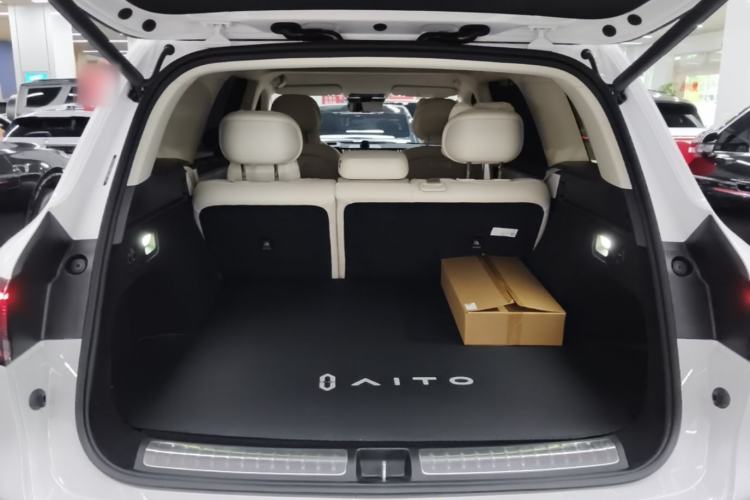 Used Hima AITO M8 2025 Extended-Range Max+ Version 53.4 kWh 5-Seater Edition Trunk