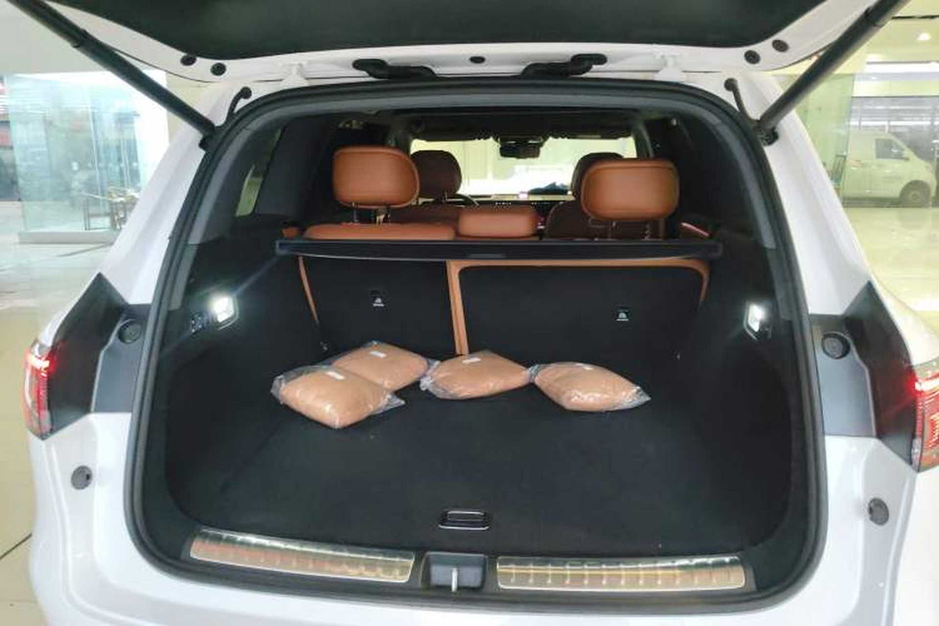 Used Hima AITO M8 2025 Extended-Range Ultra Version 53.4 kWh 5-Seater Edition Trunk