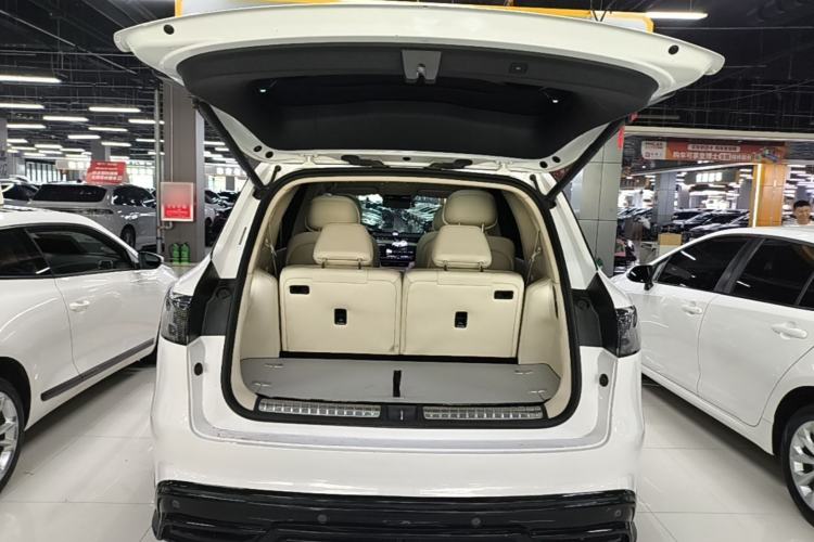 Used Hima AITO M8 2025 Extended-Range Max+ Version 53.4 kWh 6-Seater Edition Trunk