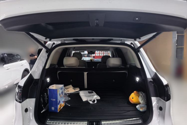 Used Hima AITO M8 2025 Extended-Range Max+ Version 53.4 kWh 5-Seater Edition Trunk