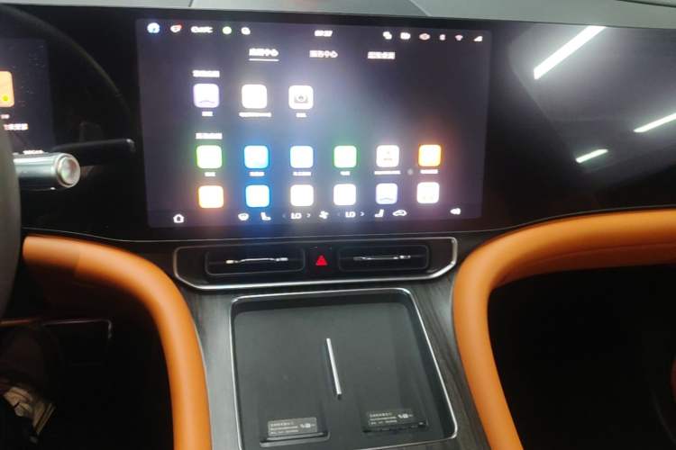 Used Hima AITO M9 2024 Range-Extended Ultra Version 42 kWh 6-Seater Model Audio And AC Panel