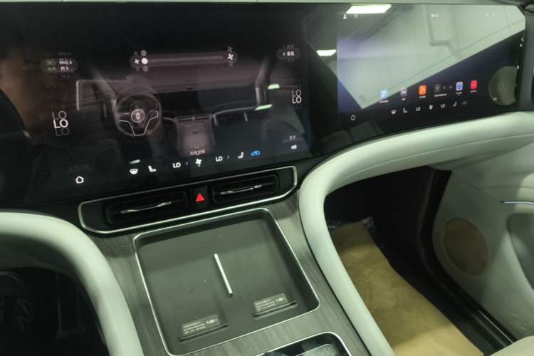 Used Hima AITO M9 2024 Range-Extended Ultra Version 42 kWh 6-Seater Model Audio And AC Panel