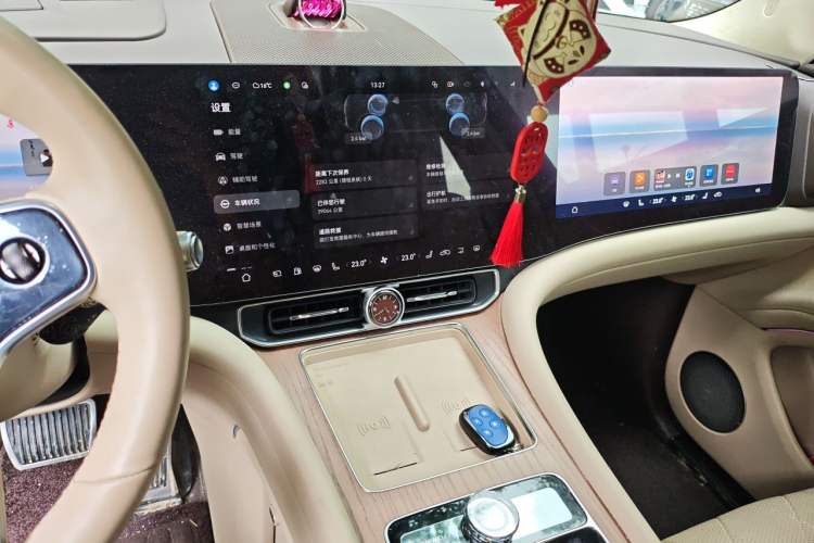 Used Hima AITO M9 2024 Range-Extended Ultra Version 52 kWh 6-Seater Model Audio And AC Panel