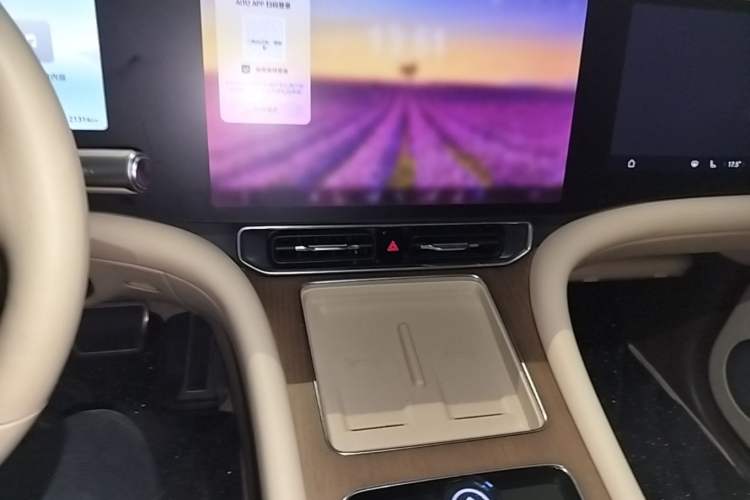Used Hima AITO M9 2024 Range-Extended Max Edition 42 kWh 6-Seater Version Audio And AC Panel