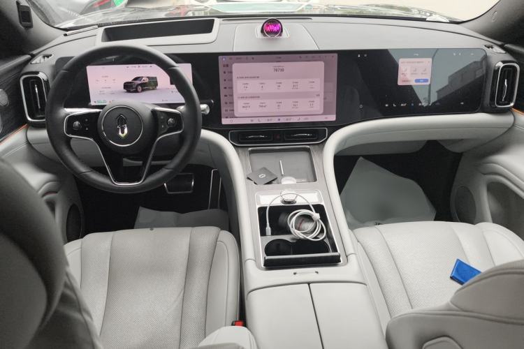 Used Hima AITO M9 2024 Range-Extended Ultra Version 52 kWh 6-Seater Model Center Console