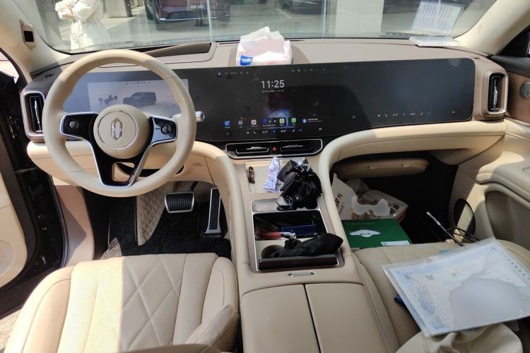 Used Hima AITO M9 2024 Range-Extended Max Edition 42 kWh 6-Seater Version Center Console