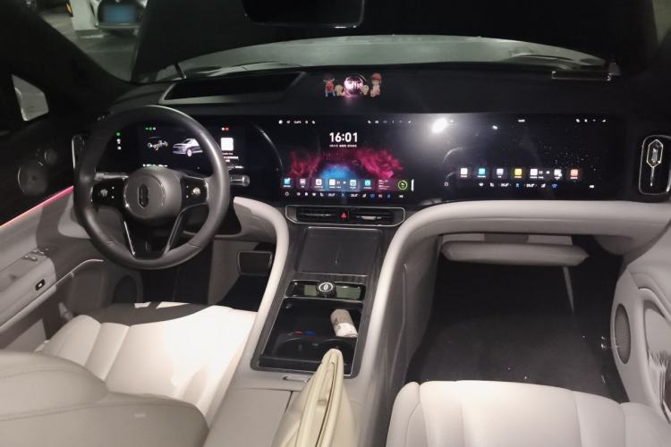 Used Hima AITO M9 2024 All-Electric Ultra Version 100 kWh 6-Seater Model Center Console
