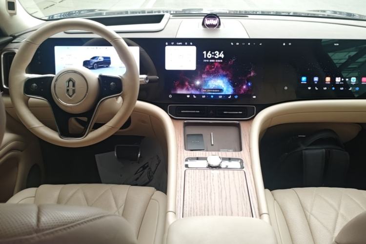 Used Hima AITO M9 2024 Range-Extended Ultra Version 42 kWh 6-Seater Model Center Console