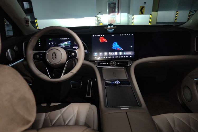 Used Hima AITO M9 2024 Range-Extended Max Edition 42 kWh 5-Seater Version Center Console