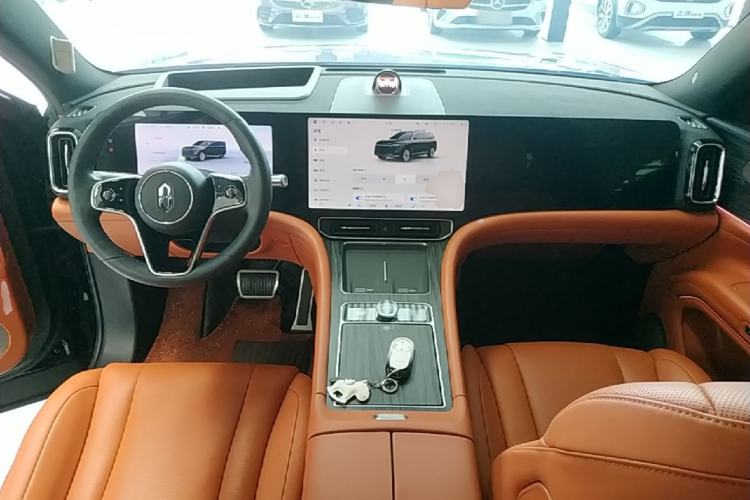 Used Hima AITO M9 2024 Range-Extended Ultra Version 42 kWh 6-Seater Model Center Console