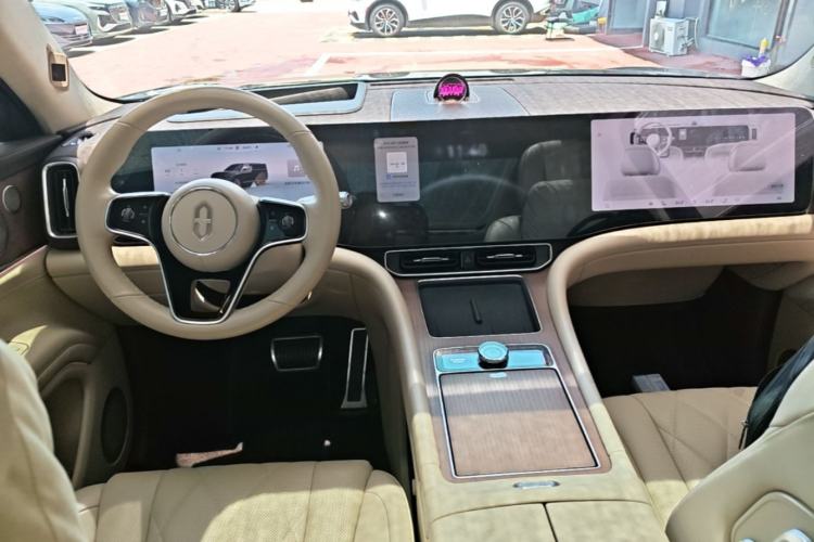 Used Hima AITO M9 2024 Range-Extended Max Edition 42 kWh 6-Seater Version Center Console