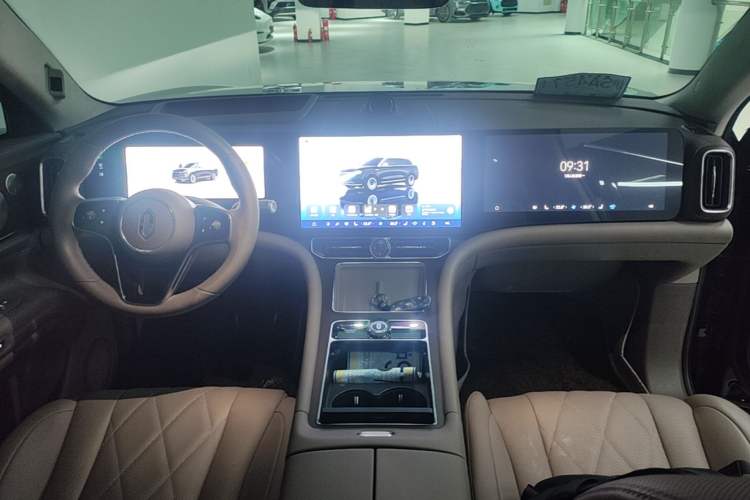 Used Hima AITO M9 2024 Range-Extended Ultra Version 52 kWh 5-Seater Model Center Console