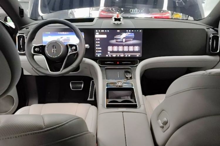 Used Hima AITO M9 2024 Range-Extended Ultra Version 42 kWh 6-Seater Model Center Console