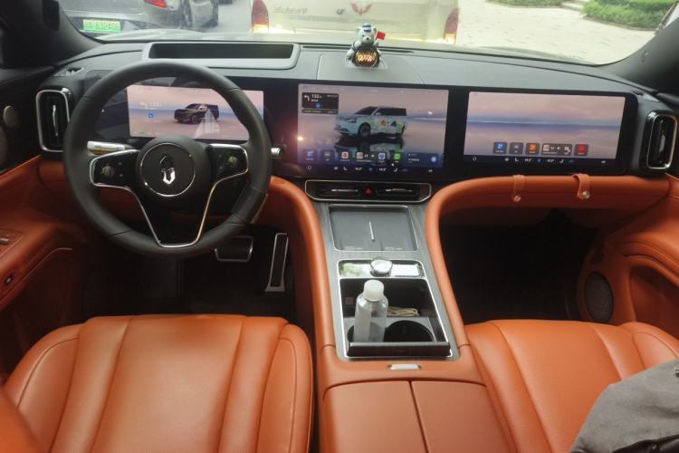 Used Hima AITO M9 2024 All-Electric Ultra Version 100 kWh 6-Seater Model Center Console